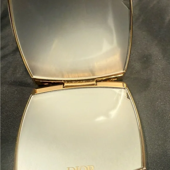 Dior Compact Mirror Double-Sided Mirror Gold Brand New (in wrapping) - Picture 12 of 16